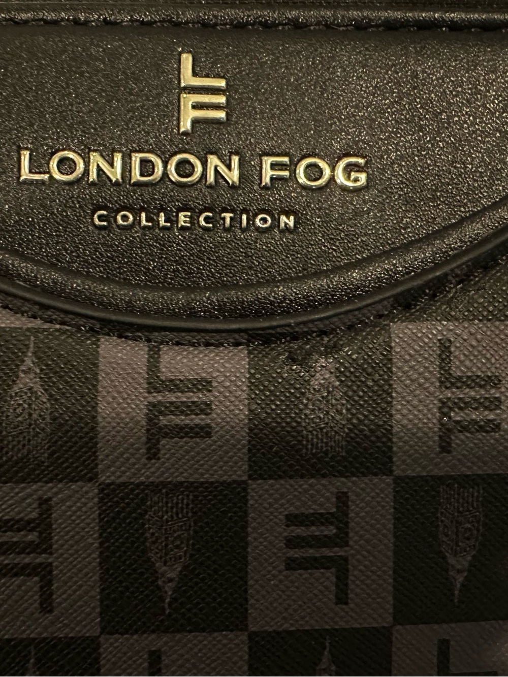 London Fog Addison Tower Signature Crossbody Bag Purse in Black Print NWT - Picture 4 of 10